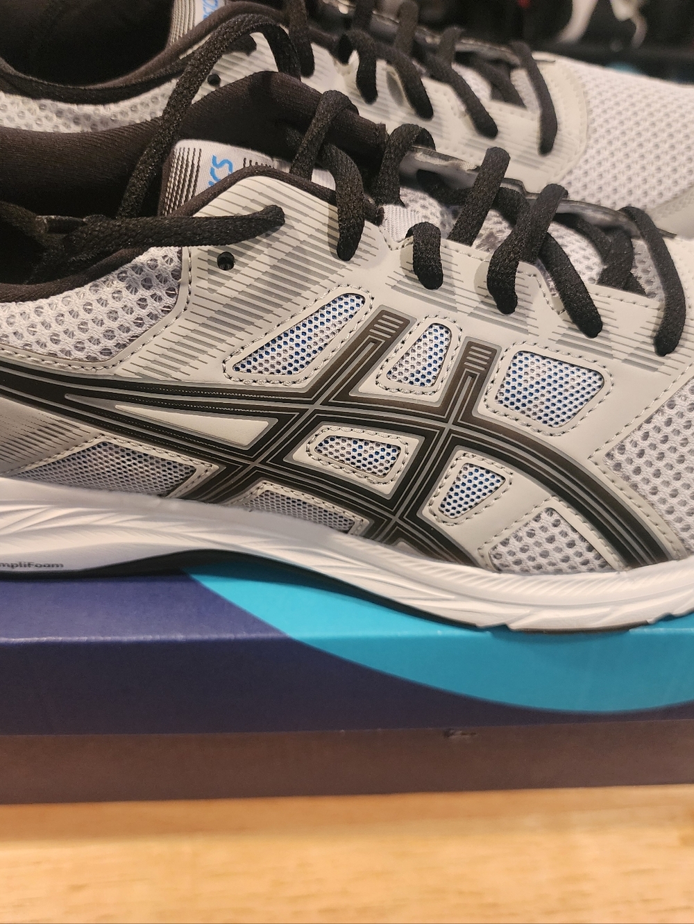 Men's Asics Gel Contend Running Shoes NWT